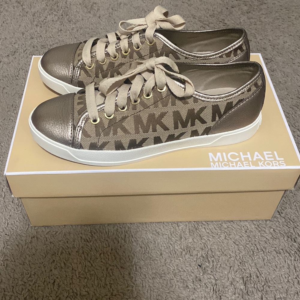 Size 6 1/2 Bronze MK City Sneaker